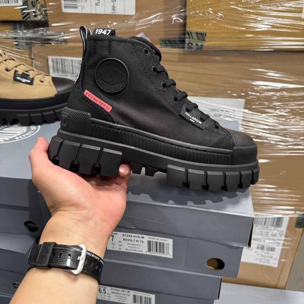 Palladium Revolt Hi Tx Sneaker Boots 97242-010 S14 Black Shoes Womens Stompers - Picture 3 of 16